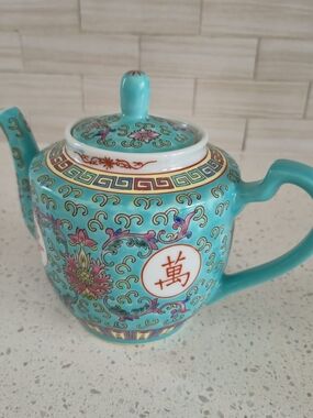 Vintage Chinese Mun Shou Longevity Teapot – Turquoise Famille Rose Jingdezhen